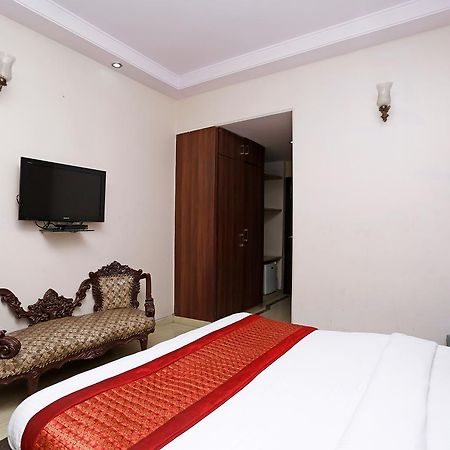 Oyo 5401 Hotel Mid Town New Delhi Extérieur photo