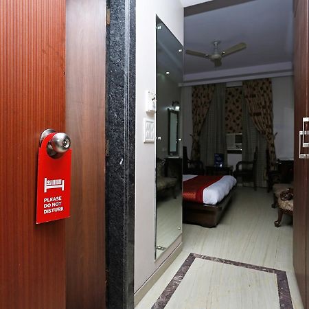 Oyo 5401 Hotel Mid Town New Delhi Extérieur photo